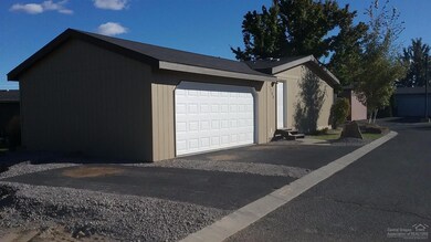 1280 SW Salsify Ln, Redmond, OR 97756 - photo 7