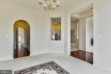 23726 Bennett Chase Dr, Clarksburg, MD 20871 - photo 5