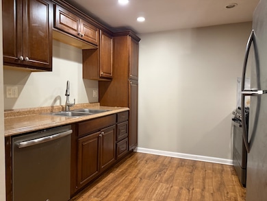 154 E Bailey Rd unit G, Naperville, IL 60565 - photo 5