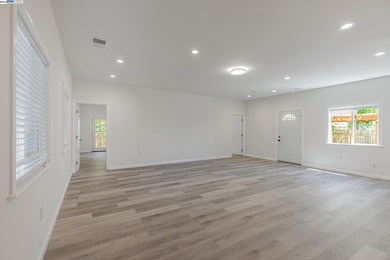 2056 Elm St, Livermore, CA 94551 - photo 7