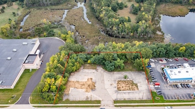 1015 W Fulton St, Waupaca, WI 54981 - photo 5