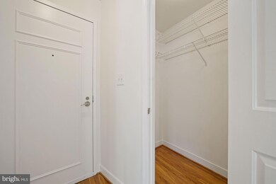 1827 Florida Ave NW unit 303, Washington, DC 20009 - photo 4