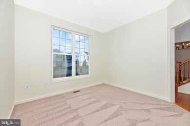 10213 Saddlebrooke Ln, Hagerstown, MD 21740 - photo 5