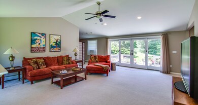 272 View Living 2