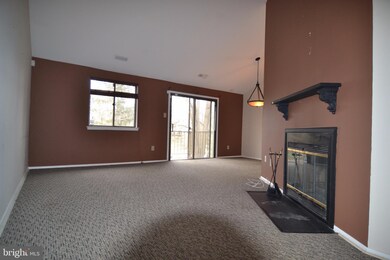 202B Cypress Point Cir unit 202B, Mount Laurel, NJ 08054 - photo 2