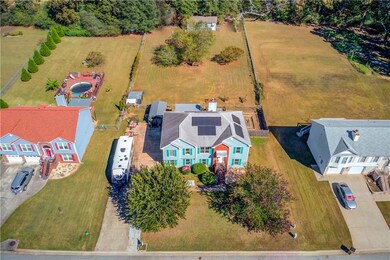 154 Serenity Ct, Hoschton, GA 30548 - photo 2