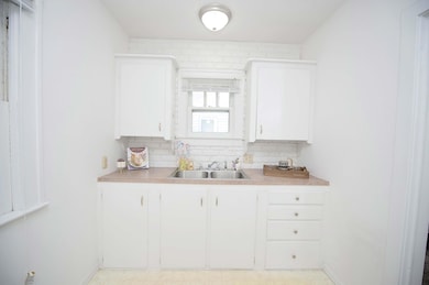 1308 E University St, Springfield, MO 65804 - photo 7