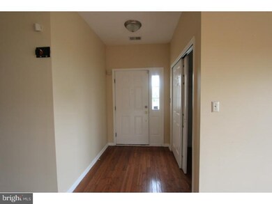 17 Hemingway Ln, Columbus, NJ 08022 - photo 5