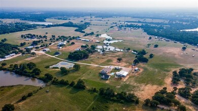 291 Pr 2694, Alvord, TX 76225 - photo 5