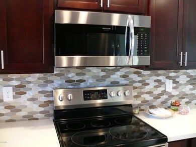 Band new microwave and range