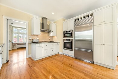 44 Holly St, Providence, RI 02906 - photo 7