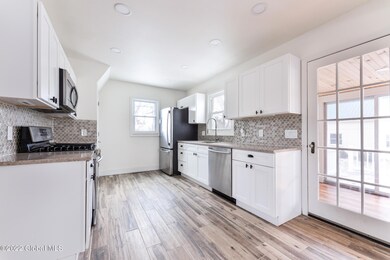 3220 Guilderland MLS-18