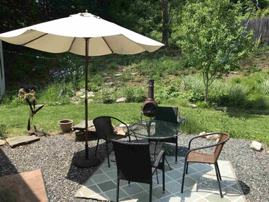 11 New England Dr, Brattleboro, VT 05301 - photo 2