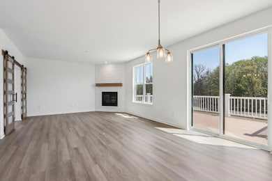 N174W20608 Laurel Springs Cir, Jackson, WI 53037 - photo 6