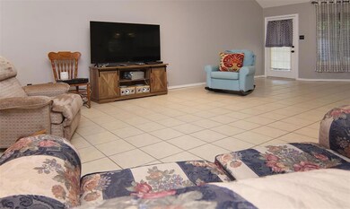 1537 Oak Tree Cir, Weatherford, TX 76086 - photo 7