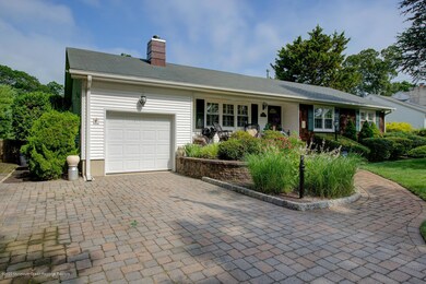 235 Riveredge Ct Point-large-002-021-Fro