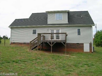 1603 Foxfire Rd, Asheboro, NC 27205 - photo 2