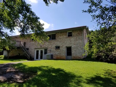 1406 Valley View Dr, Johnson City, TN 37601 - photo 4