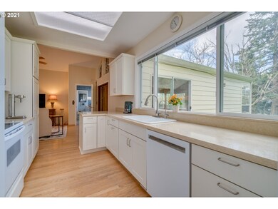 2455 SW Gregory Dr, West Linn, OR 97068 - photo 6