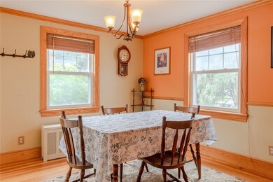 Spacious Dining for entertaining
