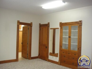 517 S Main St, Rossville, KS 66533 - photo 6