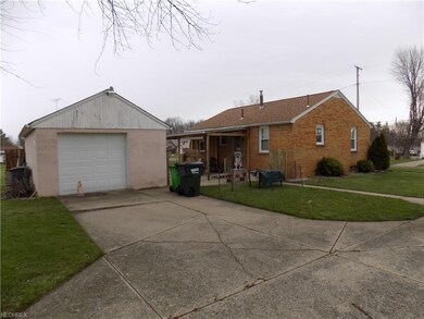 Detached one car garage