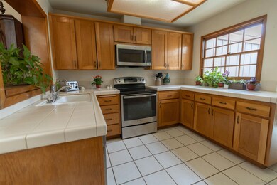 8511 Circle r Course Ln, Escondido, CA 92026 - photo 6