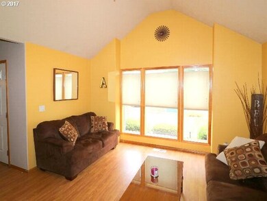 1285 S Sycamore St, Canby, OR 97013 - photo 6