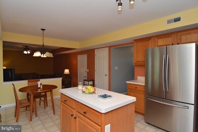 415 Merion Dr, Reading, PA 19608 - photo 6