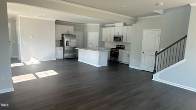 537 Hanover Shore Ln, Raleigh, NC 27610 - photo 4