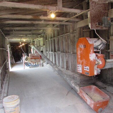 6807 Irish Hollow Rd, Lancaster, WI 53813 - photo 5