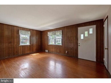 1514 Walnut St, Coatesville, PA 19320 - photo 5