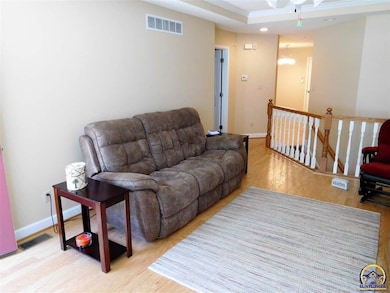 4710 SW 30th St, Topeka, KS 66614 - photo 3