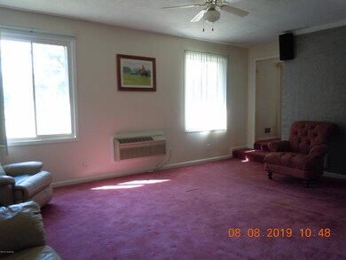 5607 E Manslick Rd, Louisville, KY 40219 - photo 6