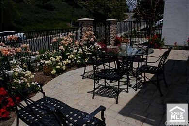 Front Garden Courtyard