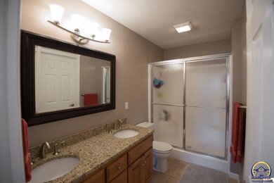 3707 SW Lincolnshire Rd, Topeka, KS 66610 - photo 7