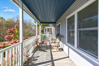 16 Railroad St, Waterbury, VT 05676 - photo 3
