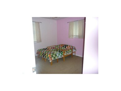 2nd bedroom/carpet/venetian blinds (All bedrooms a