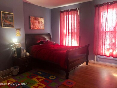 f. bedroom (1st fl)