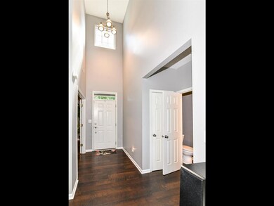 11070 Drake Dr, Fishers, IN 46038 - photo 3