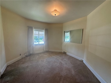 267 Sherman Ave, Vandergrift, PA 15690 - photo 3