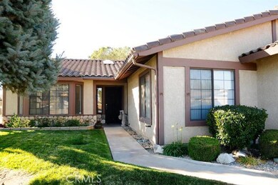 13766 Woodbine Dr, Victorville, CA 92395 - photo 4