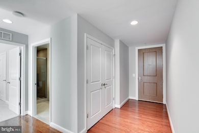 Midtown Reston Town Center unit 817, Reston, VA 20190 - photo 4