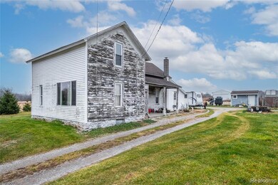 1907 Krouse Rd, Owosso, MI 48867 - photo 2