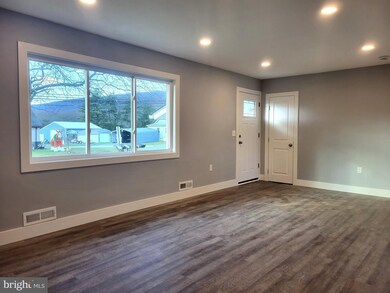 2380 Lambs Gap Rd, Enola, PA 17025 - photo 6