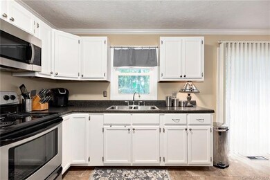 73 Robinson Ave, Asheville, NC 28803 - photo 6