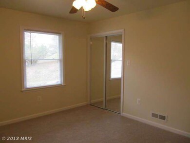 8810 Littlewood Rd, Parkville, MD 21234 - photo 3