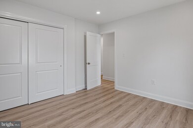 28 Gamewood Rd, Levittown, PA 19057 - photo 7