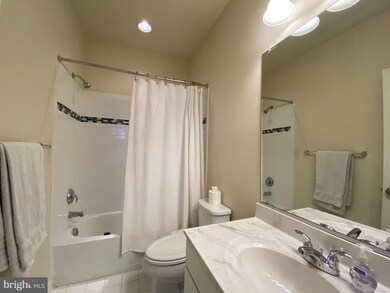 22474 Cambridgeport Square, Ashburn, VA 20148 - photo 3