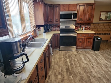 586 Franklin St unit 1, Worcester, MA 01604 - photo 2